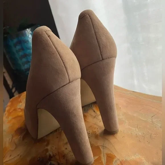 Nine West Natural Suede Heels NEW with box - Picture 4 of 9